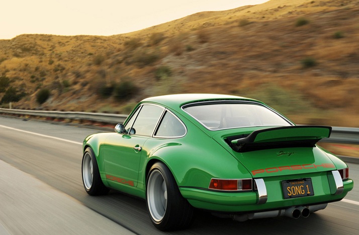 2011_Singer_Porsche_911_Rear_Angle_Speed_1280x960.jpg