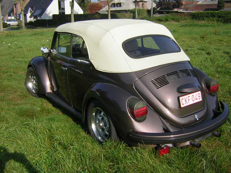 10a-VW1303Cabrio2.jpg