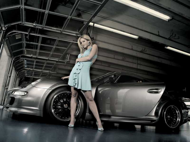 girl-porsche-Vektorgrafik.jpg