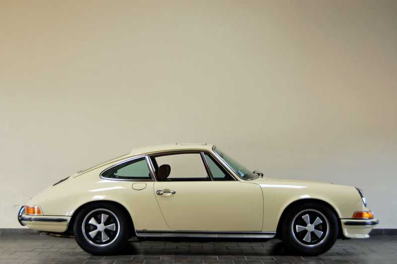 1972Porsche911SSunroofCoupe-Ivory4.jpg