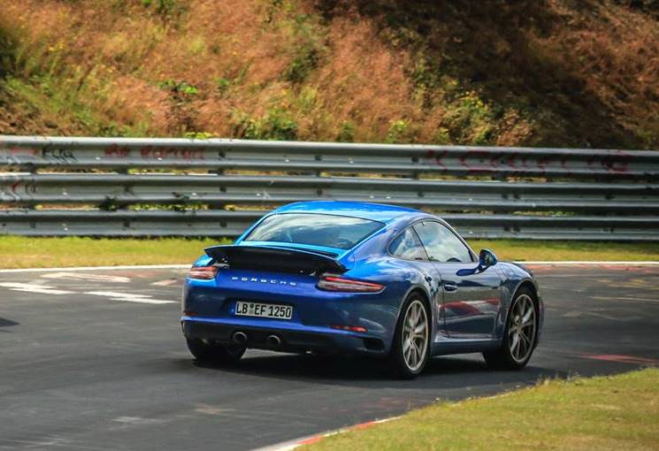 porsche-991-facelift-blauw-nordschleife2.jpg