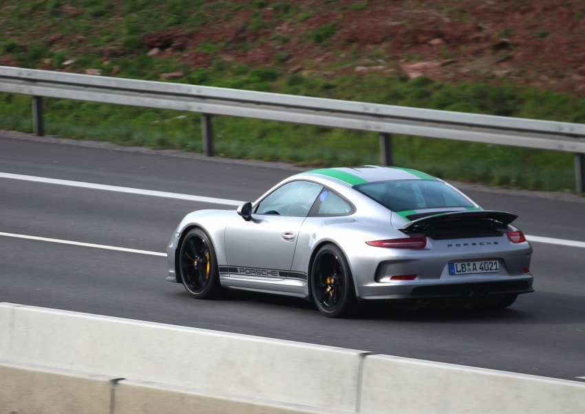 911R.jpg