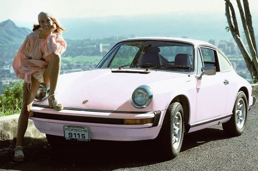 car-girl-and-porsche-911-pink.jpg