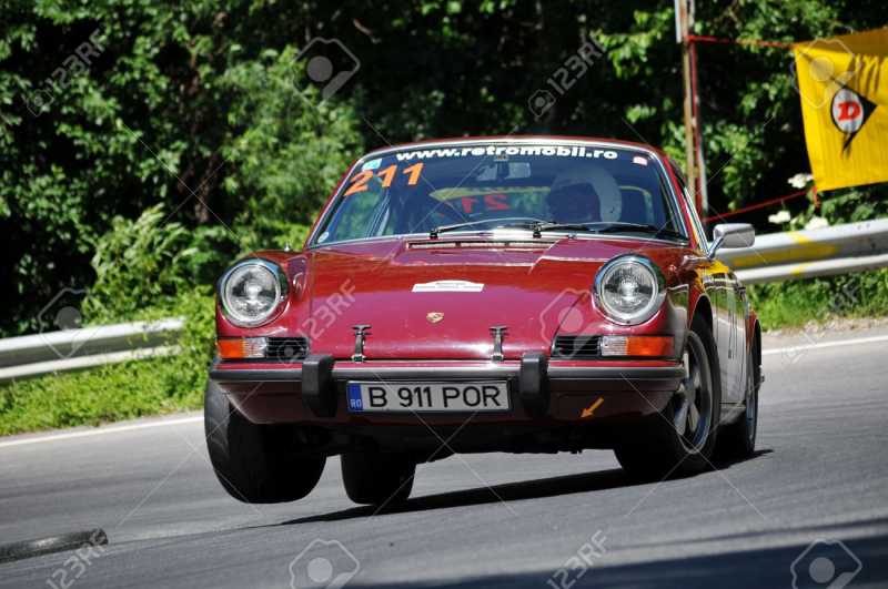 19680116-RASNOV-ROMANIA-JUNE-16-2012-Porsche-911-Ganescu-Costin-Trophy-Rasnov-2012-Stock-Photo.jpg