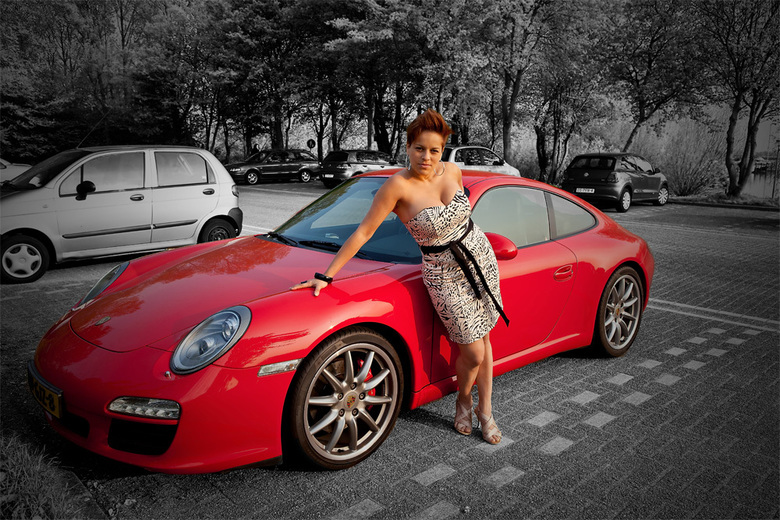 8C24931A3D8E9F585B0C847913466A5D-porsche-babe-2.jpg