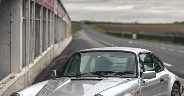 porsche-911.jpg