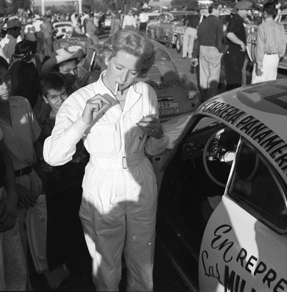 JacquelineEvansdeLopezalsEvaPeronmetPorsche356_the1953CarreraPanamericana.jpg