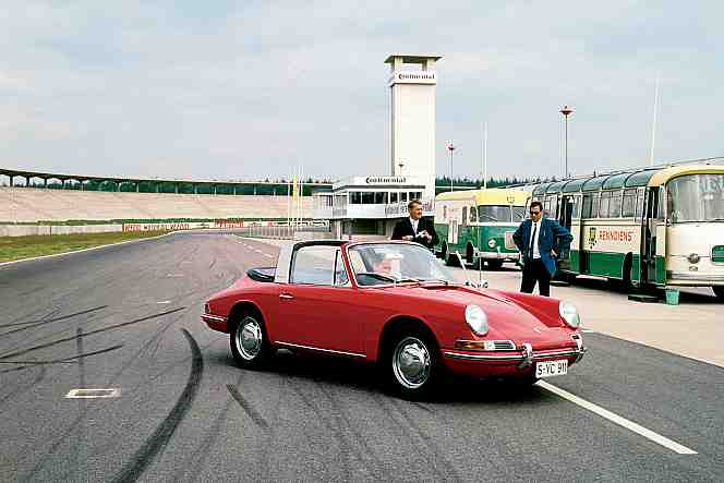 Porsche_911_Targa_1965.jpg