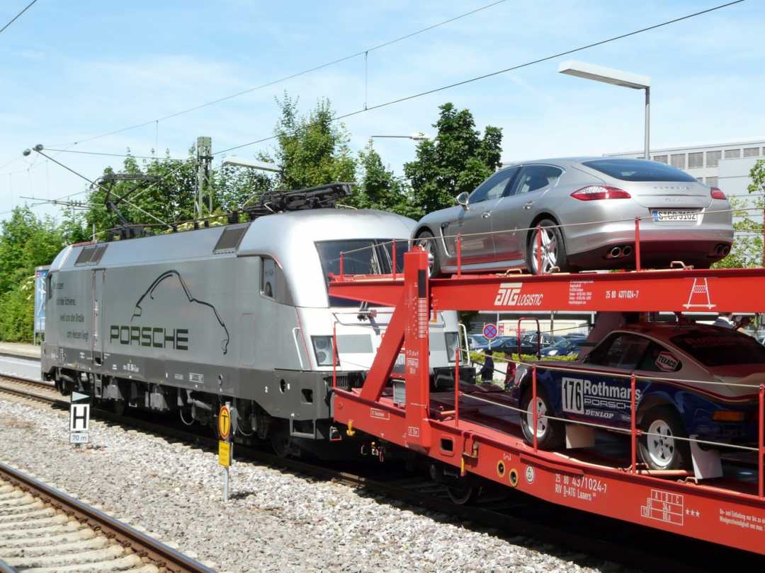 Porsche-Train-Station-2.jpg