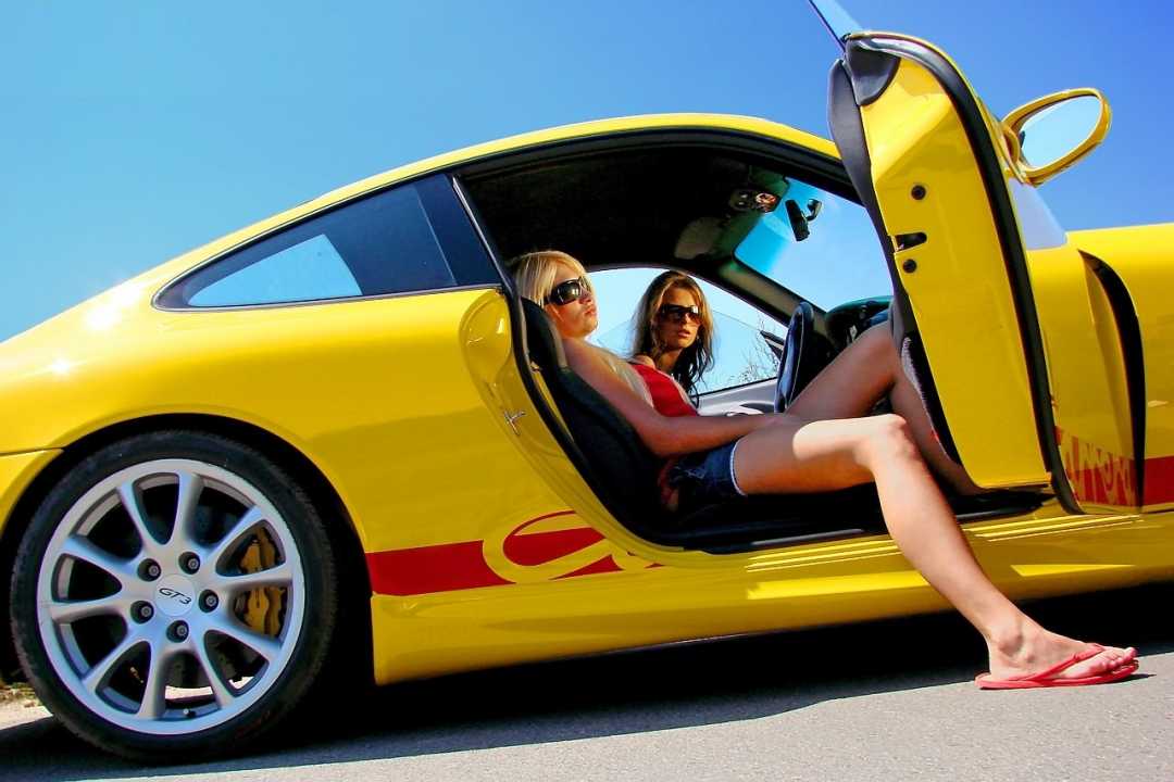 porsche-girl-gt3.jpg