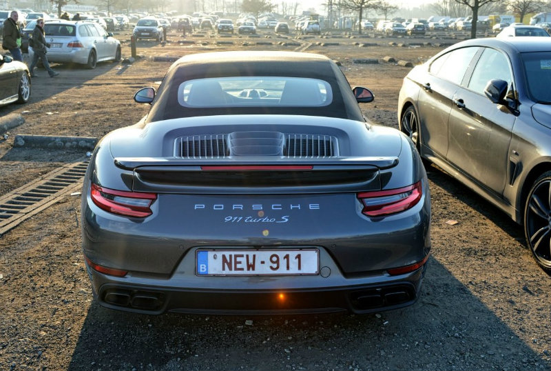 991_2TTcab.jpg