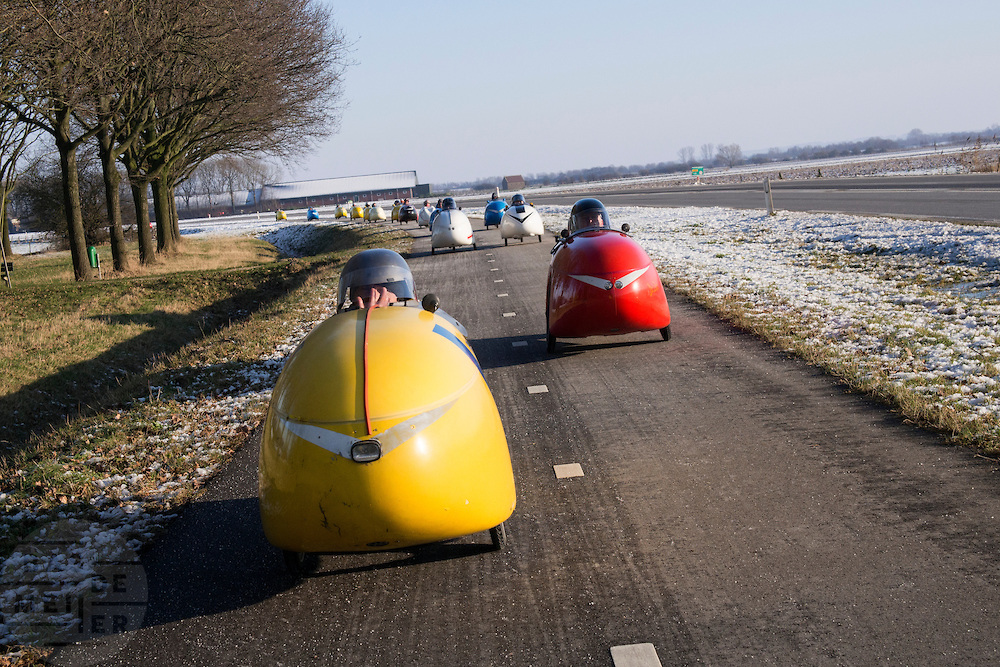 bdm-20141228-0104-fiets-fietser-verkeer-velomobiel-winter-ligfiets-cyclist-cycling-traffic-velomobile-recumbent.jpg