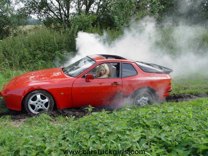 porsche_944_rubber_burning_017.jpg