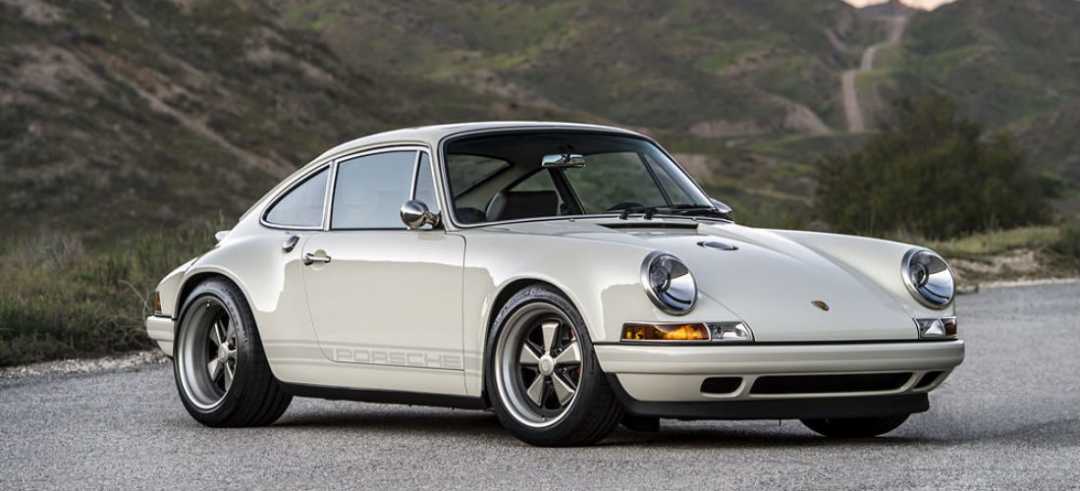 Porsche-911-Singer-Sportwagen-witte-auto-MAN-MAN-1200x545-c.jpg