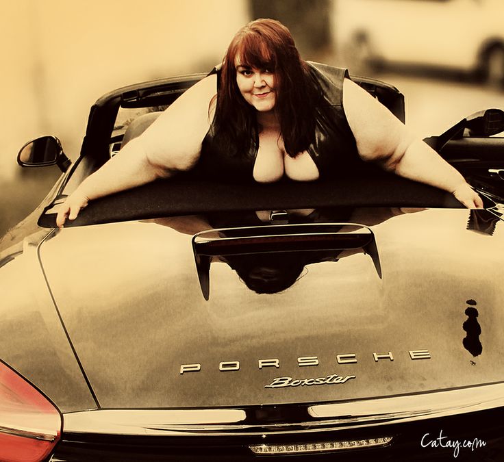 d205f374d4d365dfbf5b7f39d1a9cbb1--sexy-cars-curvy-women.jpg