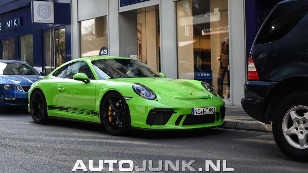 gt3-touring-217555_04.jpg