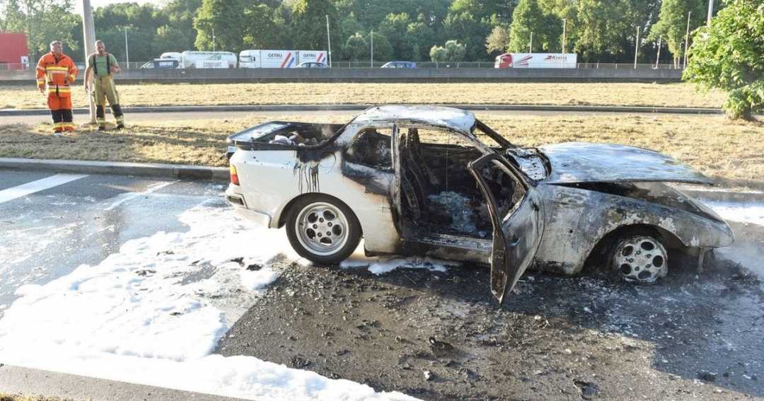 porsche944.jpg